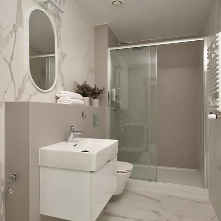 Symphony Krakowska 35 Hotel apartamentowy 3*